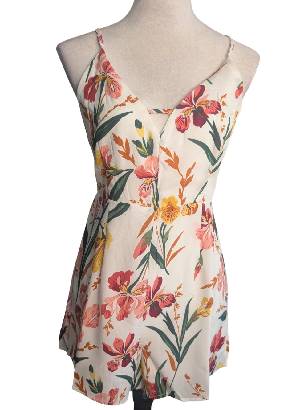 Hayden LA Floral Romper Open Back NWT Medium